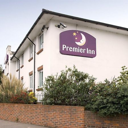 Premier Inn Basildon レイリー エクステリア 写真